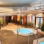 מלון Metropol