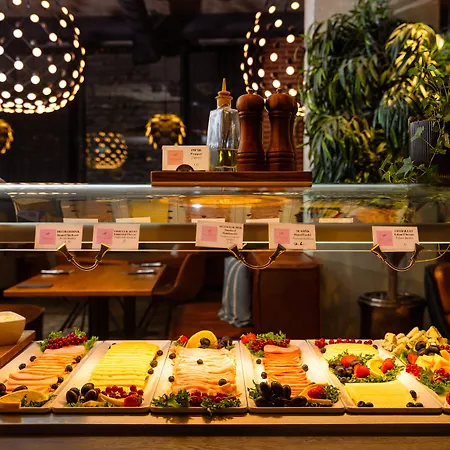 ホテル Metropol 4*