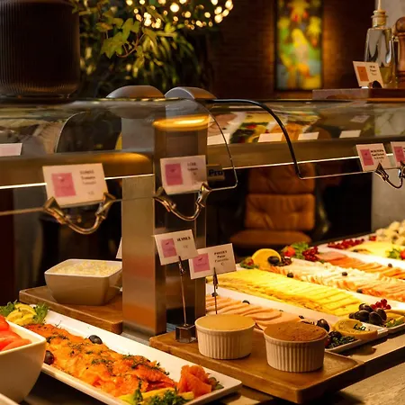 Metropol Hotel 4*